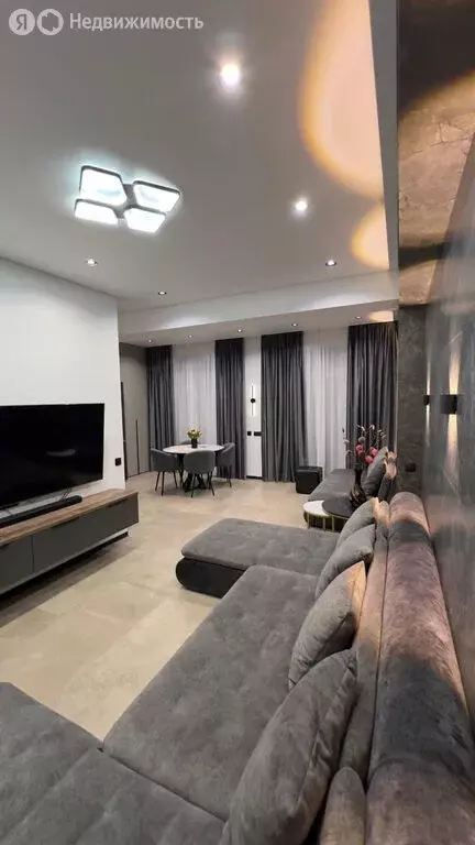 2-комнатная квартира: Сочи, микрорайон Бытха, улица Бытха, 4/3 (67 м) - Фото 2