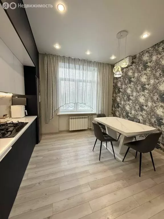 3-комнатная квартира: Самара, проспект Кирова, 40 (85.4 м) - Фото 1