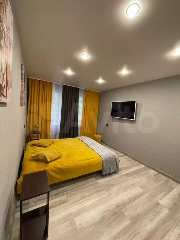 3-к. квартира, 66,7 м, 2/5 эт. - Фото 0