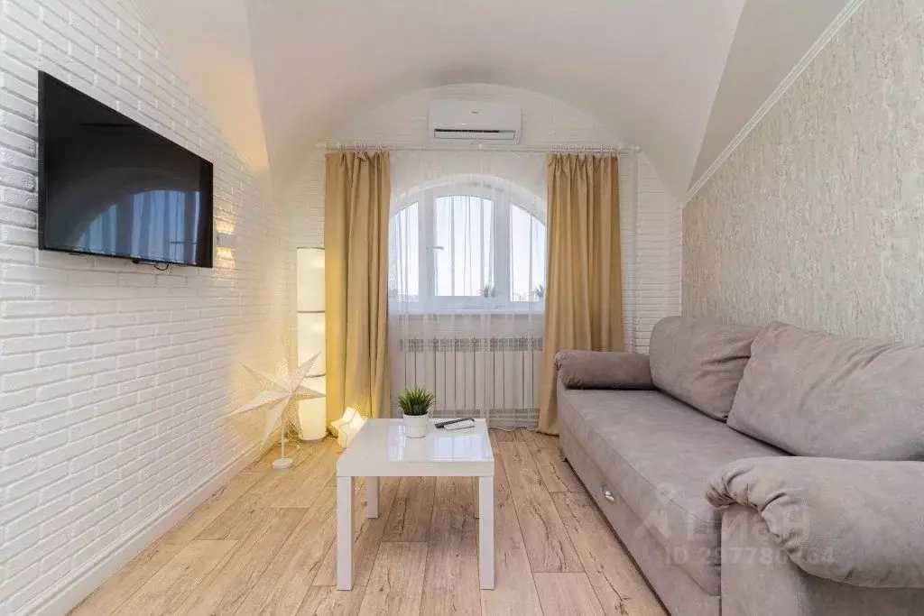 1-к кв. Крым, Симферополь ул. Железнодорожная, 1В (35.0 м) - Фото 0