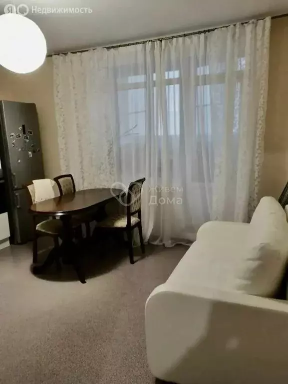 2-комнатная квартира: Волгоград, улица Маршала Воронова, 14 (68 м) - Фото 2