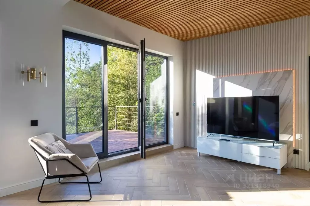 Дом в Ленинградская область, Выборгский район, Рощино пгт ул. ... - Фото 2