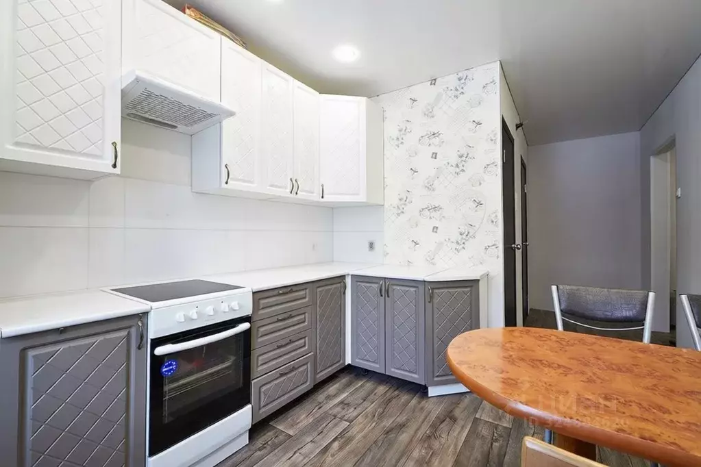 2-к кв. Челябинская область, Челябинск Каслинская ул., 17А (57.2 м) - Фото 1