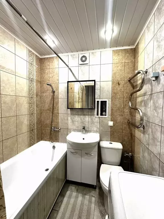 1-к. квартира, 35 м, 4/5 эт. - Фото 0