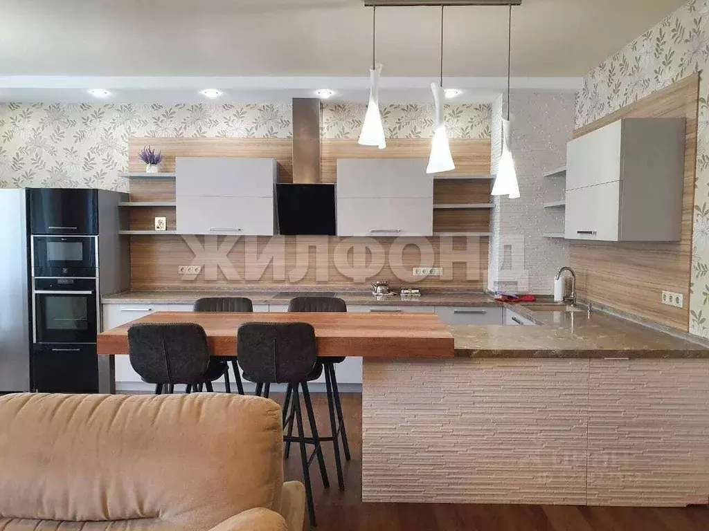 3-к кв. Новосибирская область, Новосибирск ул. Семьи Шамшиных, 20 ... - Фото 0