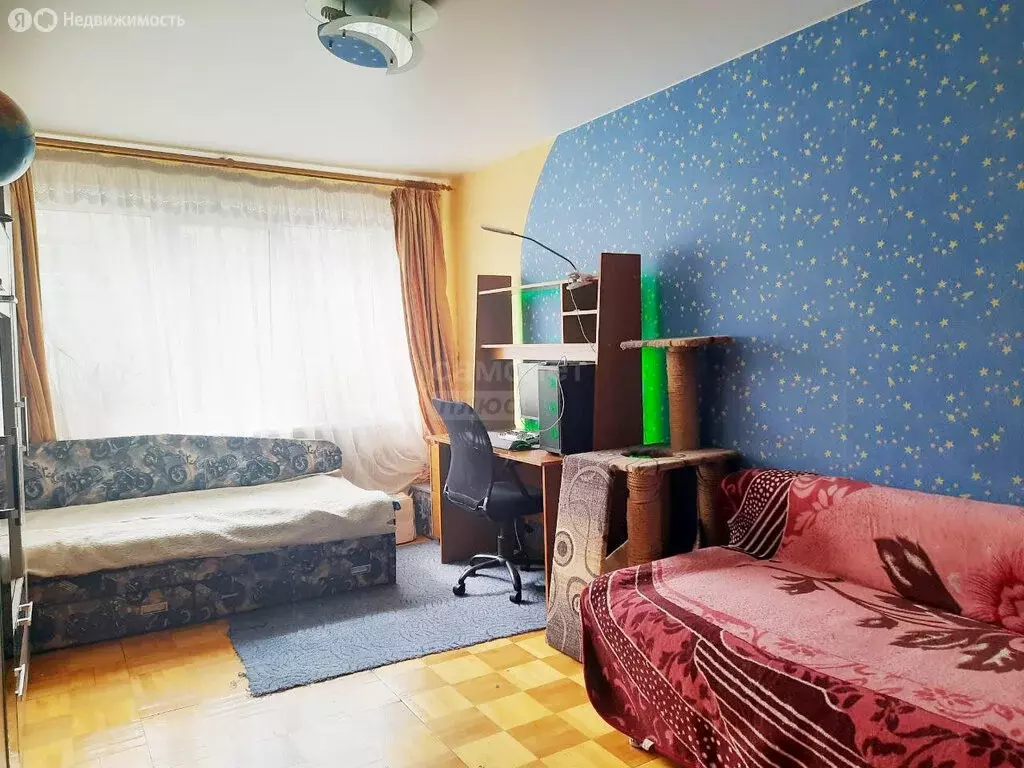 3-комнатная квартира: Ижевск, улица 10 лет Октября, 45 (62.7 м) - Фото 0