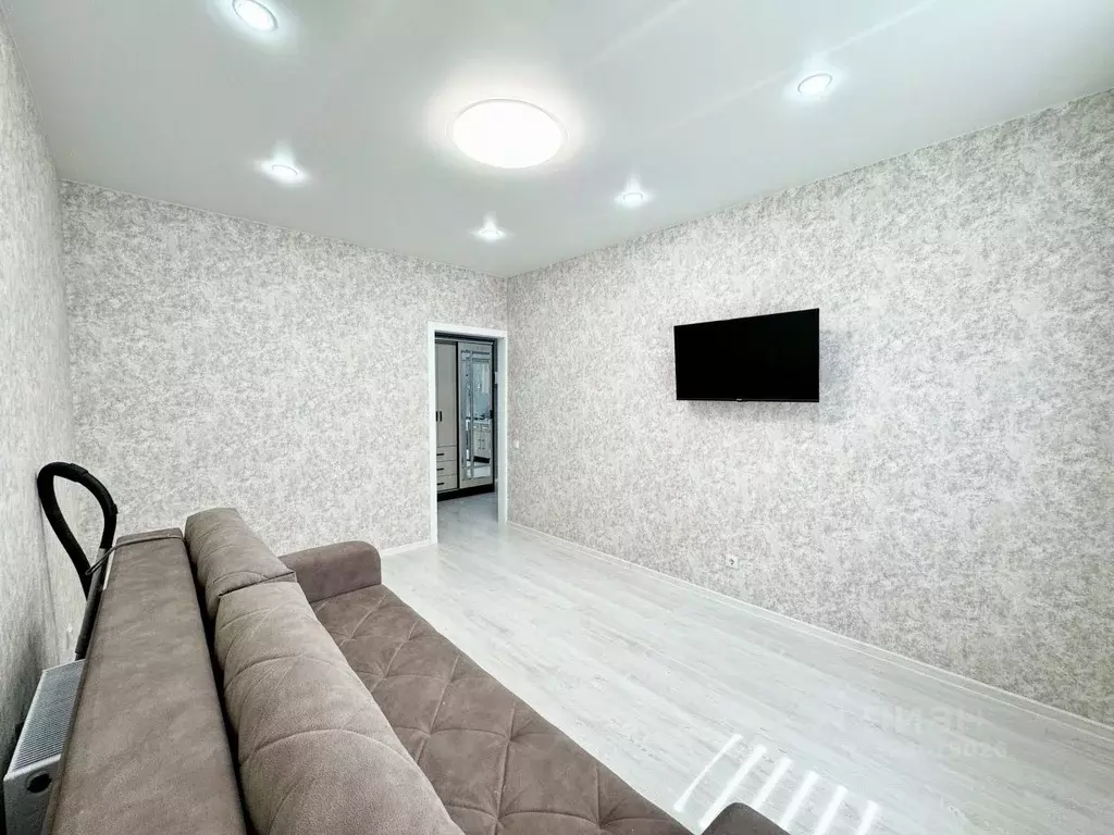 1-к кв. Татарстан, с. Высокая Гора ул. Рождественская, 10Г (36.0 м) - Фото 2