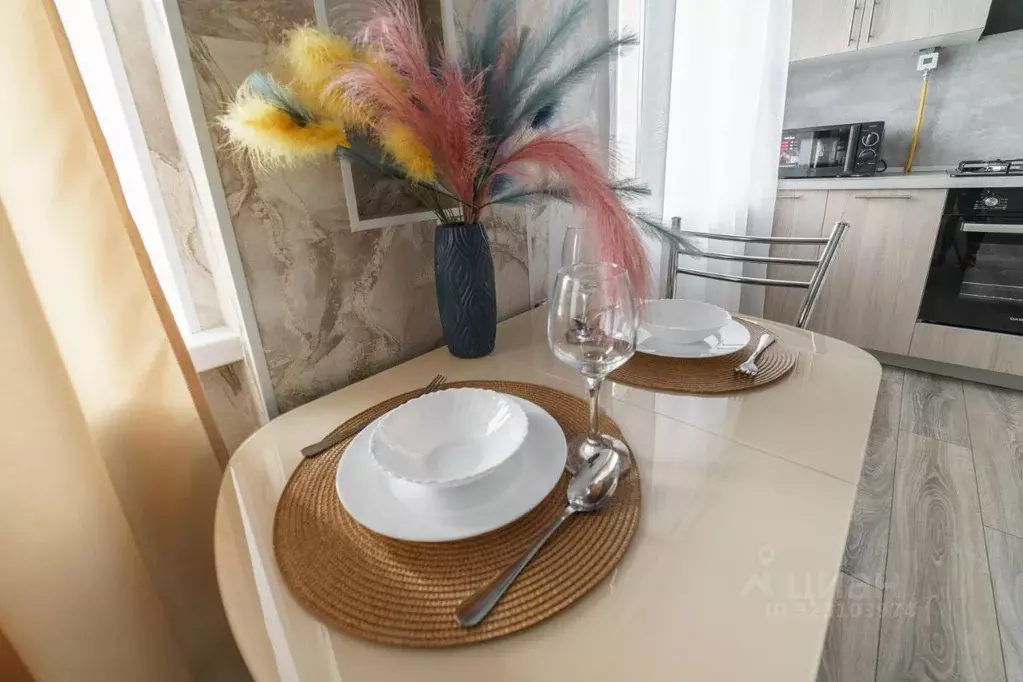 2-к кв. Вологодская область, Череповец ул. Бардина, 15 (45.0 м) - Фото 1