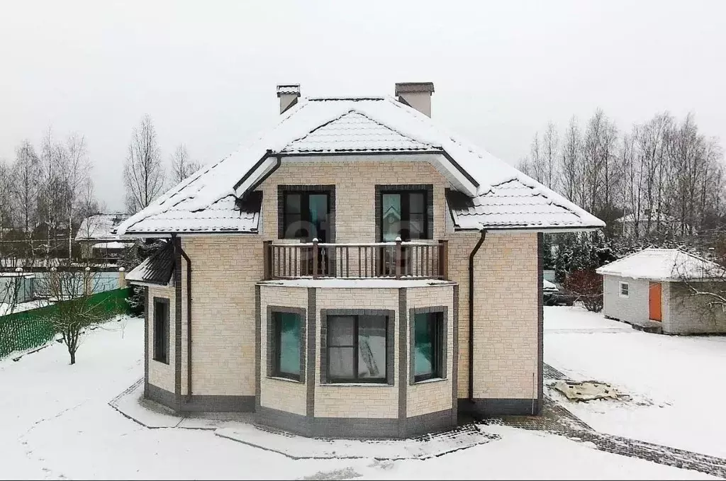 Дом в Ленинградская область, Тосненский район, Шапкинское с/пос, пос. ... - Фото 1