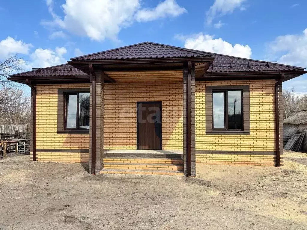 Дом в Белгородская область, Валуйки Комсомольская ул., 58 (85 м) - Фото 1