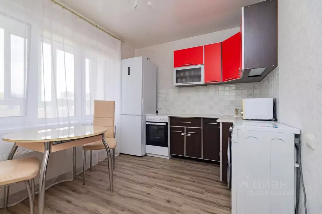 1-к кв. Омская область, Омск проезд 4-й Амурский, 10к1 (33.6 м) - Фото 1