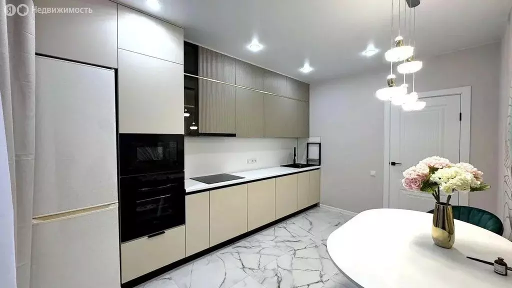 2-комнатная квартира: Краснодар, улица имени Героя Ростовского, 8к7 ... - Фото 2