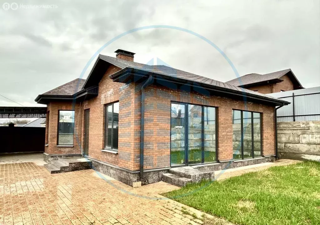 Дом в Ессентуки, улица Средняя Аллея, 18 (120 м) - Фото 1