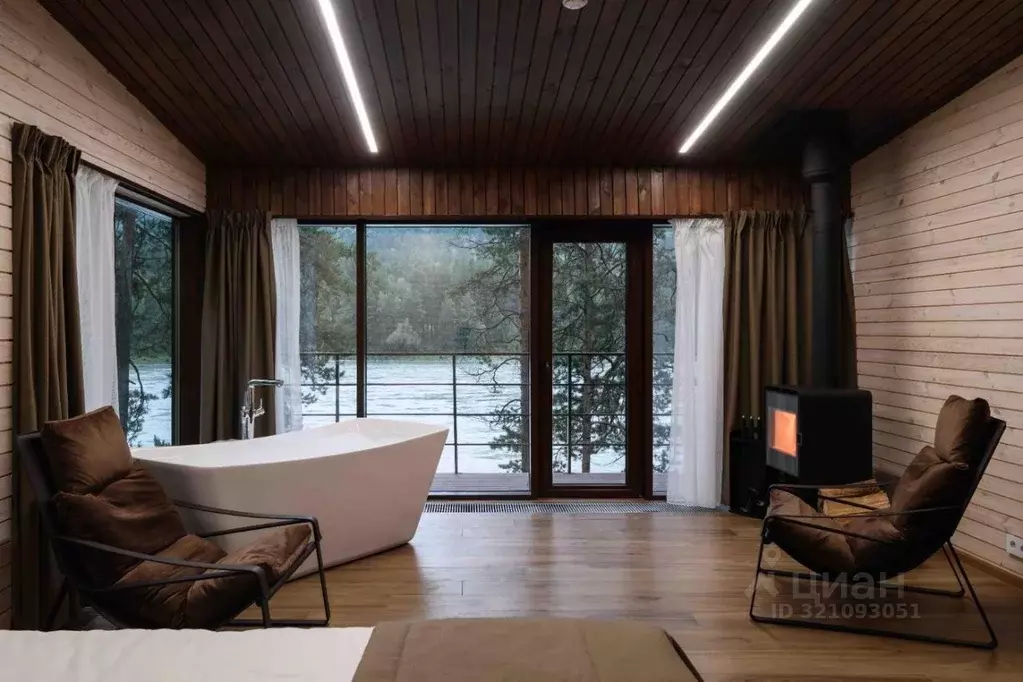 Дом в Алтай, Майминский район, Усть-Мунинское с/пос, Алтика тер. 1 (33 ... - Фото 1