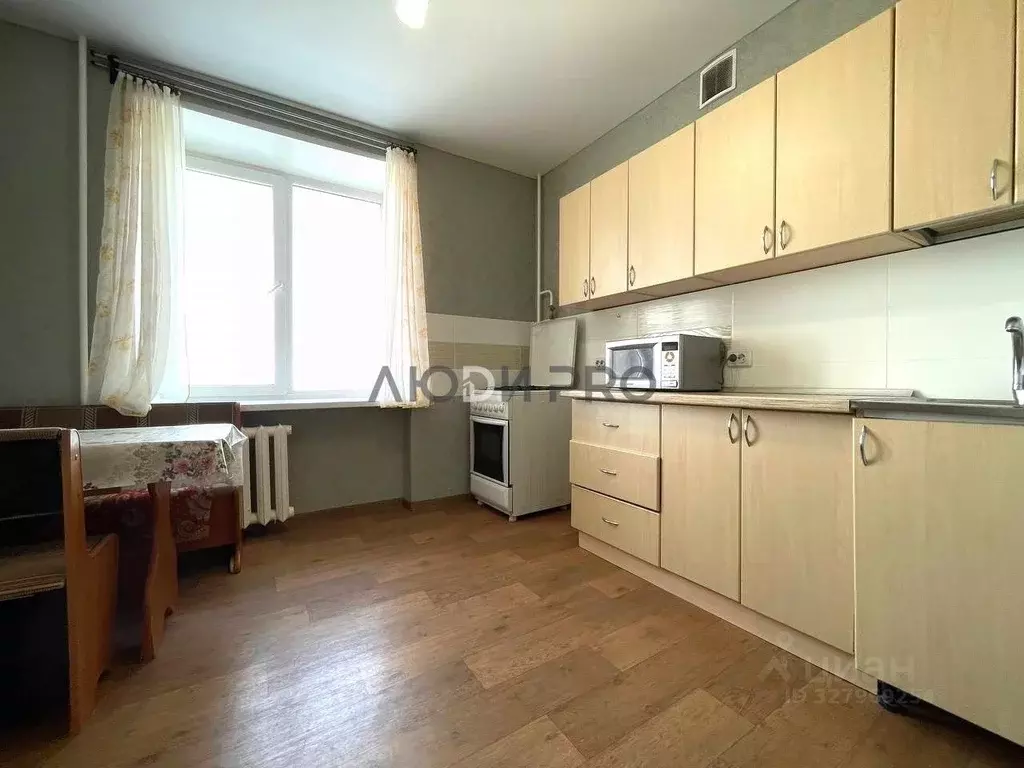 2-к кв. Башкортостан, Уфа ул. Султанова, 24 (67.0 м) - Фото 1