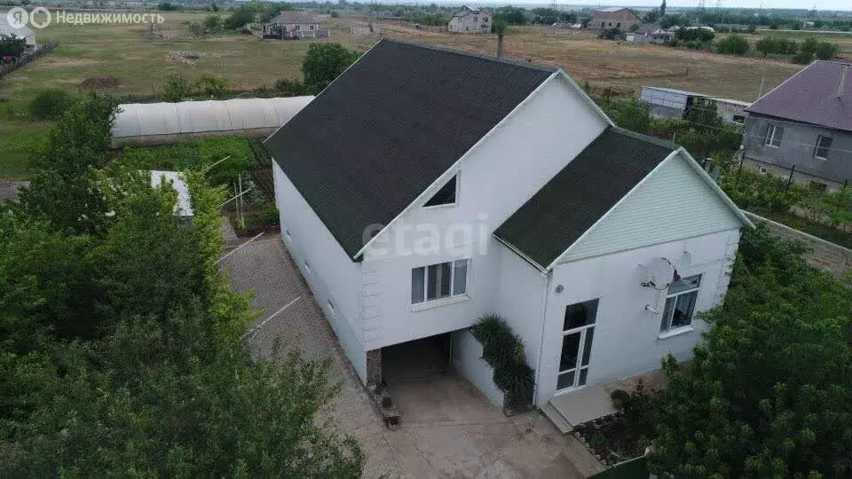 Дом в Кировский район, село Владиславовка (240.8 м) - Фото 1