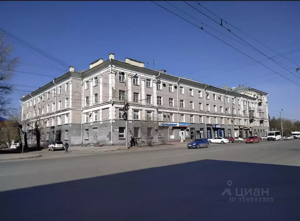 2-к кв. Омская область, Омск просп. Карла Маркса, 6 (60.0 м) - Фото 0