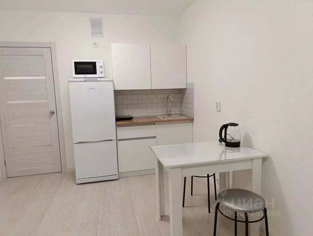 Студия Свердловская область, Екатеринбург ул. Латвийская, 58/5 (22.0 ... - Фото 1