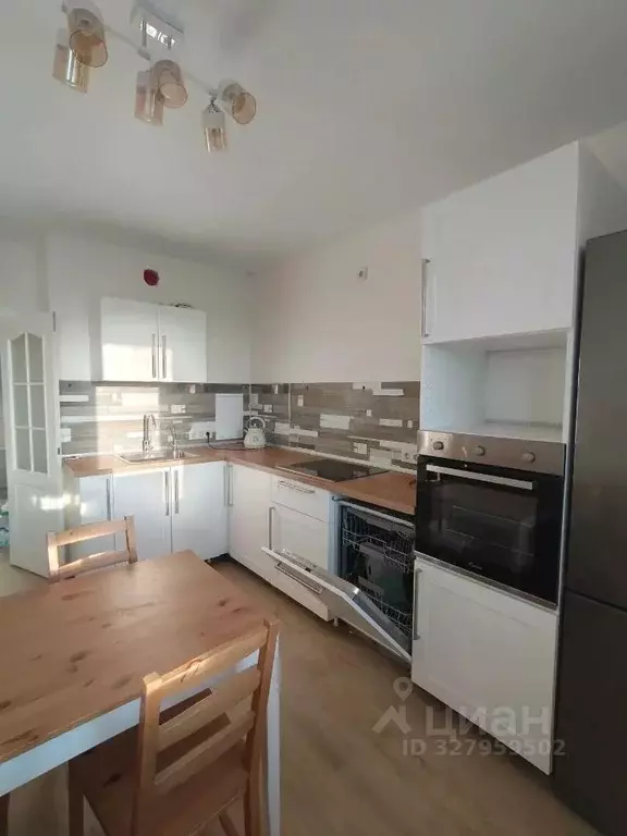 3-к кв. Москва ул. Харлампиева, 48к2 (68.0 м) - Фото 1