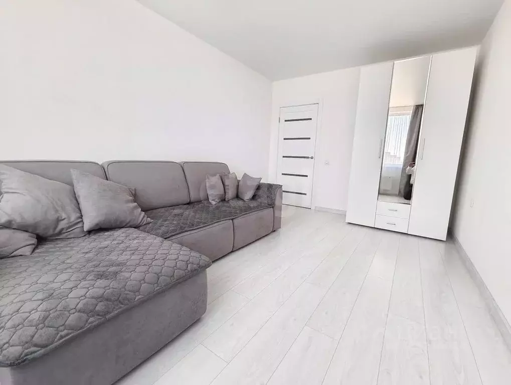 2-к кв. Тюменская область, Тюмень Харьковская ул., 72А (67.0 м) - Фото 2