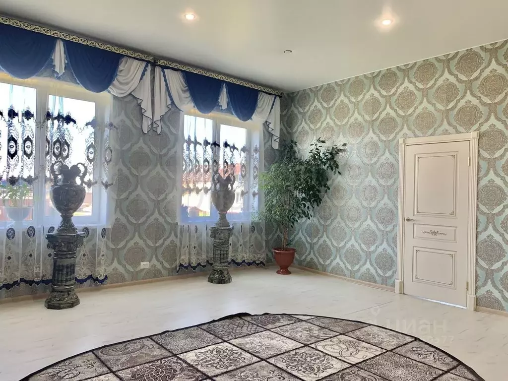 Дом в Новгородская область, Новгородский район, Ермолинское с/пос, д. ... - Фото 1