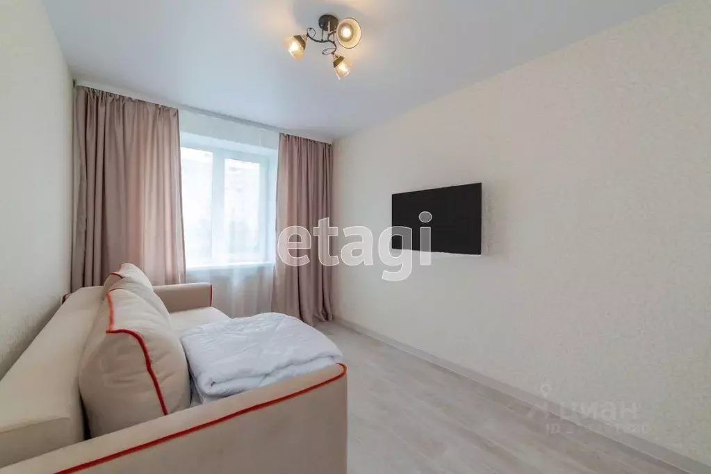 4-к кв. Приморский край, Владивосток ул. Кирова, 68 (65.9 м) - Фото 0
