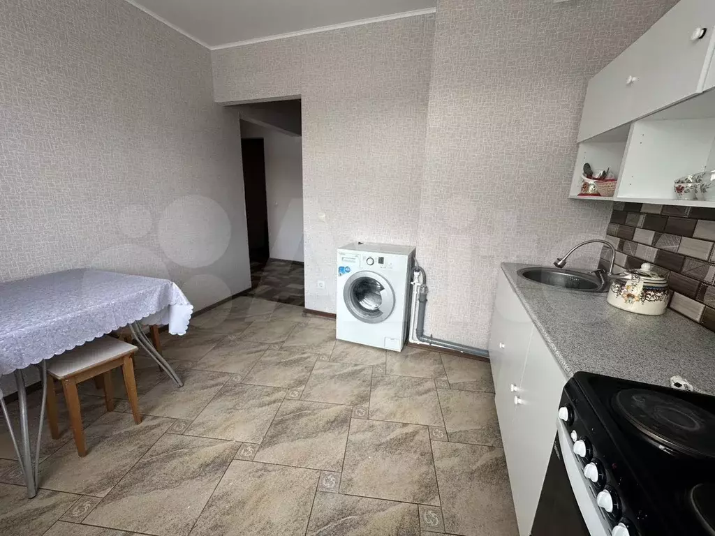 2-к. квартира, 60 м, 4/17 эт. - Фото 1