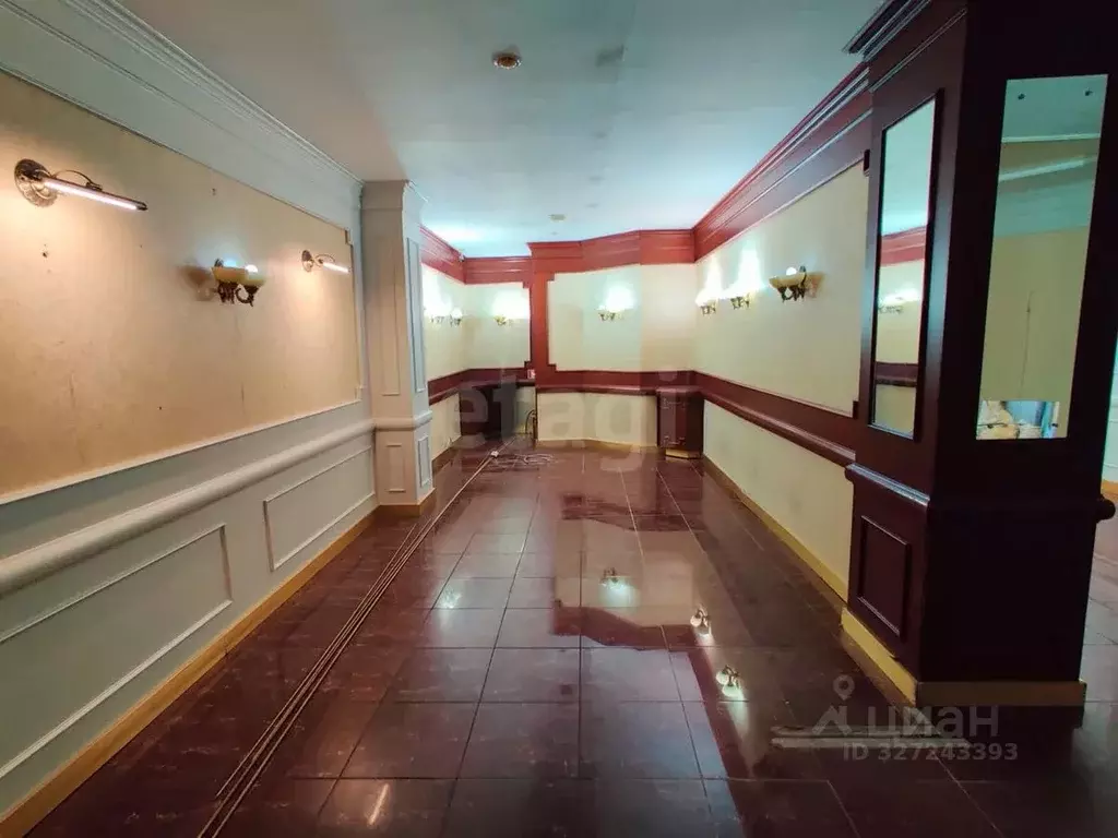 Торговая площадь в Ямало-Ненецкий АО, Новый Уренгой Энтузиастов мкр, 4 ... - Фото 1