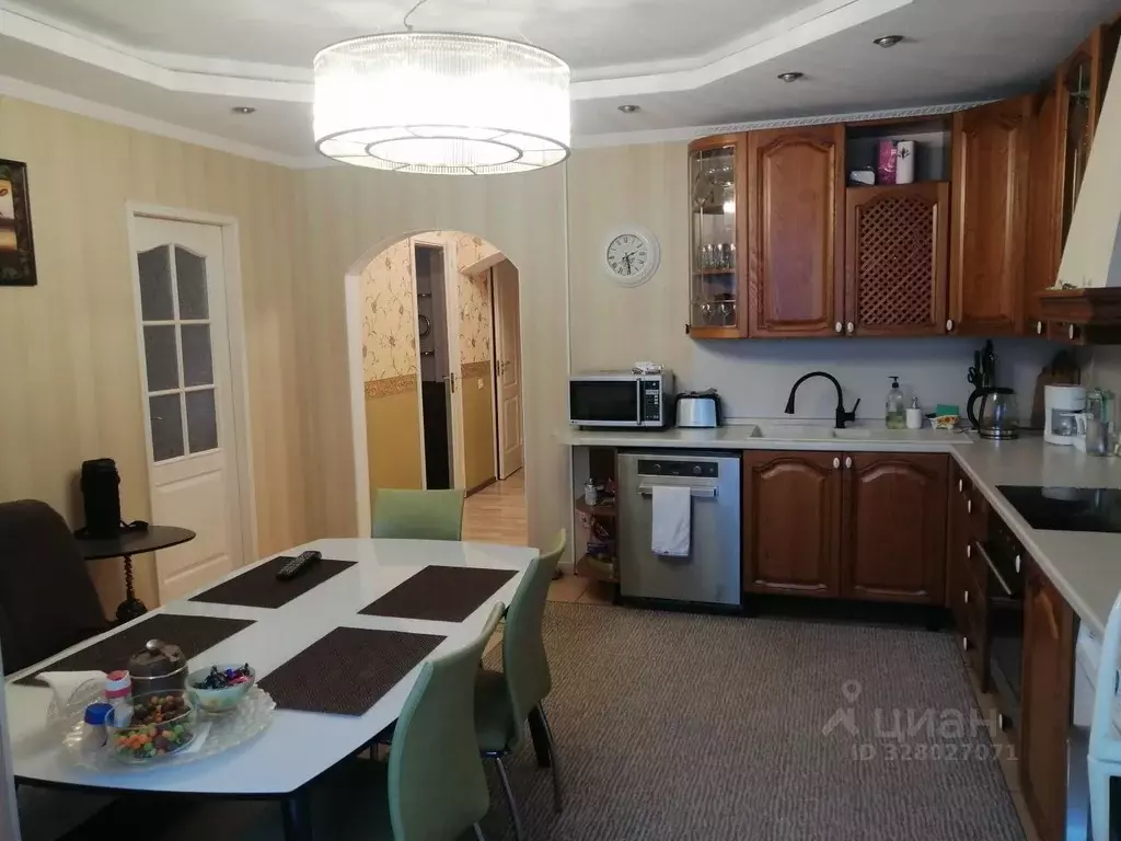 3-к кв. Коми, Сыктывкар ул. Орджоникидзе, 4 (68.0 м) - Фото 2