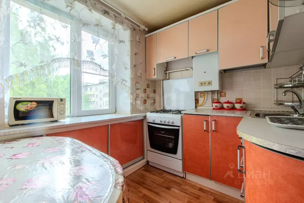 3-к кв. Чувашия, Чебоксары ул. Рихарда Зорге, 19 (50.1 м) - Фото 1