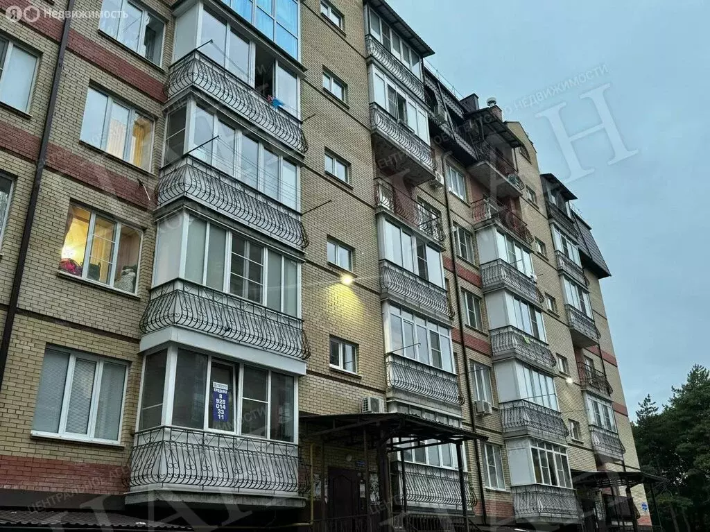 1-комнатная квартира: Ессентуки, улица Орджоникидзе, 84к6 (35 м) - Фото 1