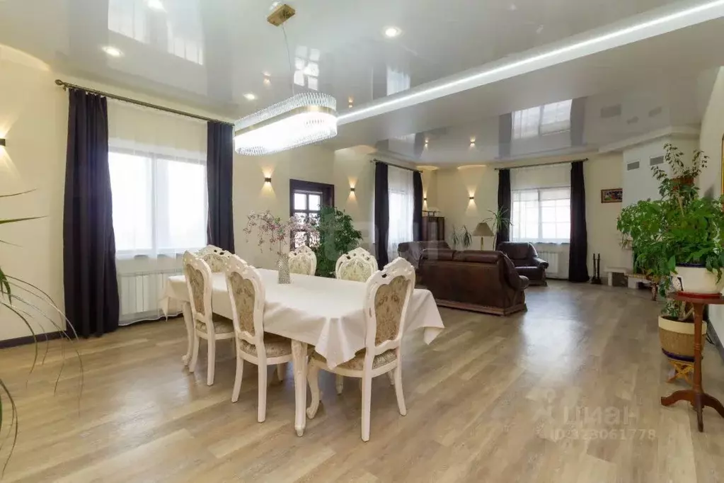 Дом в Красноярский край, Красноярск городской округ, с. Дрокино ул. ... - Фото 1