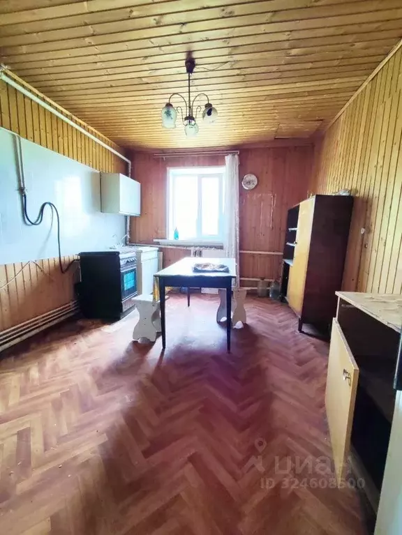 Дом в Орловская область, Свердловский район, Змиевка городское ... - Фото 1