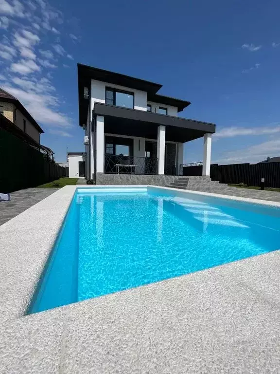 Дом в Краснодарский край, Анапа ул. Толмазова, 17А (150 м) - Фото 1