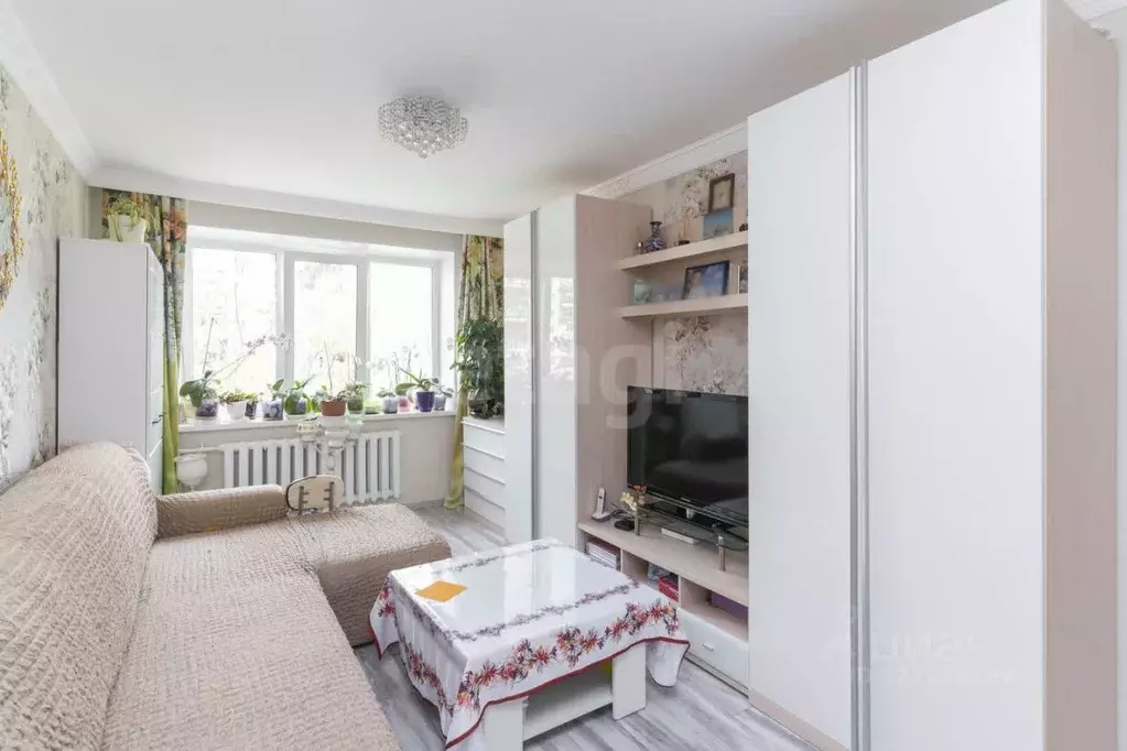 3-к кв. Тюменская область, Тюмень ул. Боровская, 7 (66.8 м) - Фото 0