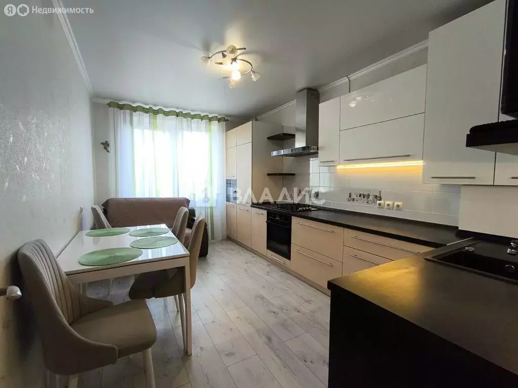 3-комнатная квартира: Калининград, Шахматная улица, 4Б (92 м) - Фото 1