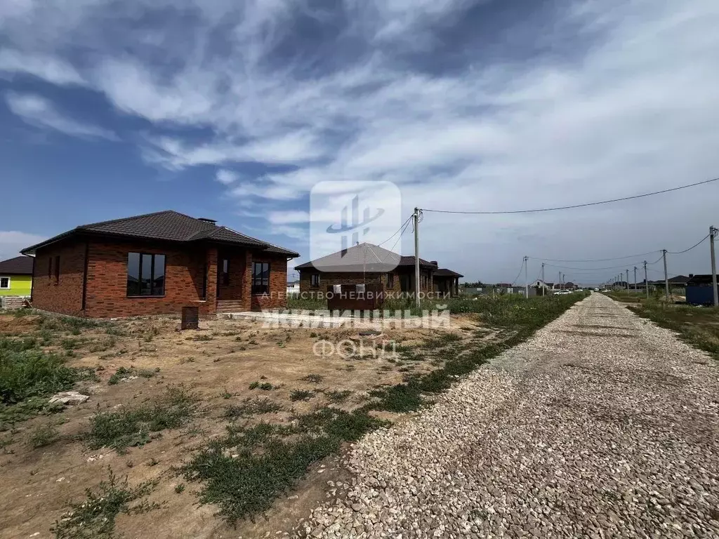 Участок в Саратовская область, Энгельсский район, Новопушкинское ... - Фото 1