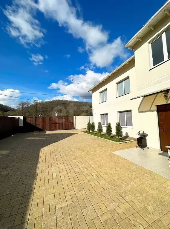 Дом в Краснодарский край, Геленджик городской округ, с. Возрождение  ... - Фото 1