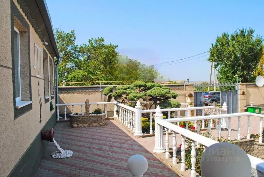 Дом в Крым, Симферопольский район, Добровское с/пос, с. Заречное ул. ... - Фото 2