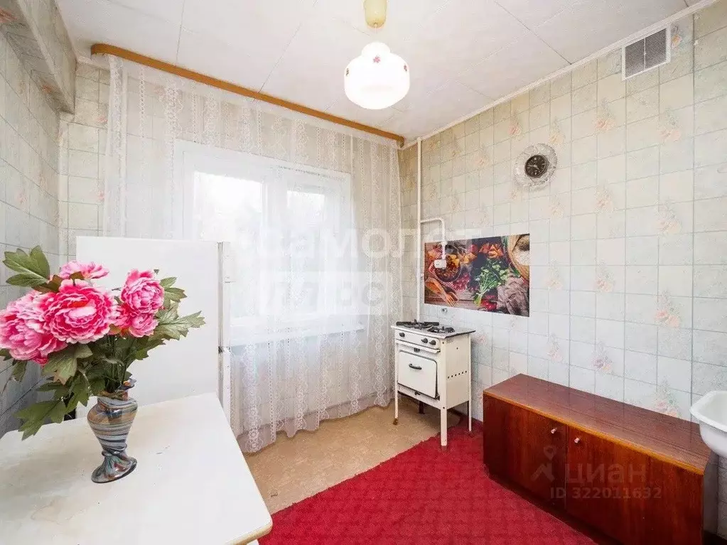 3-к кв. Омская область, Омск Нефтезаводская ул., 36А (45.0 м) - Фото 1