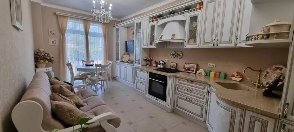 2-к кв. Краснодарский край, Геленджик ул. Витебская, 8к11 (86.1 м) - Фото 0