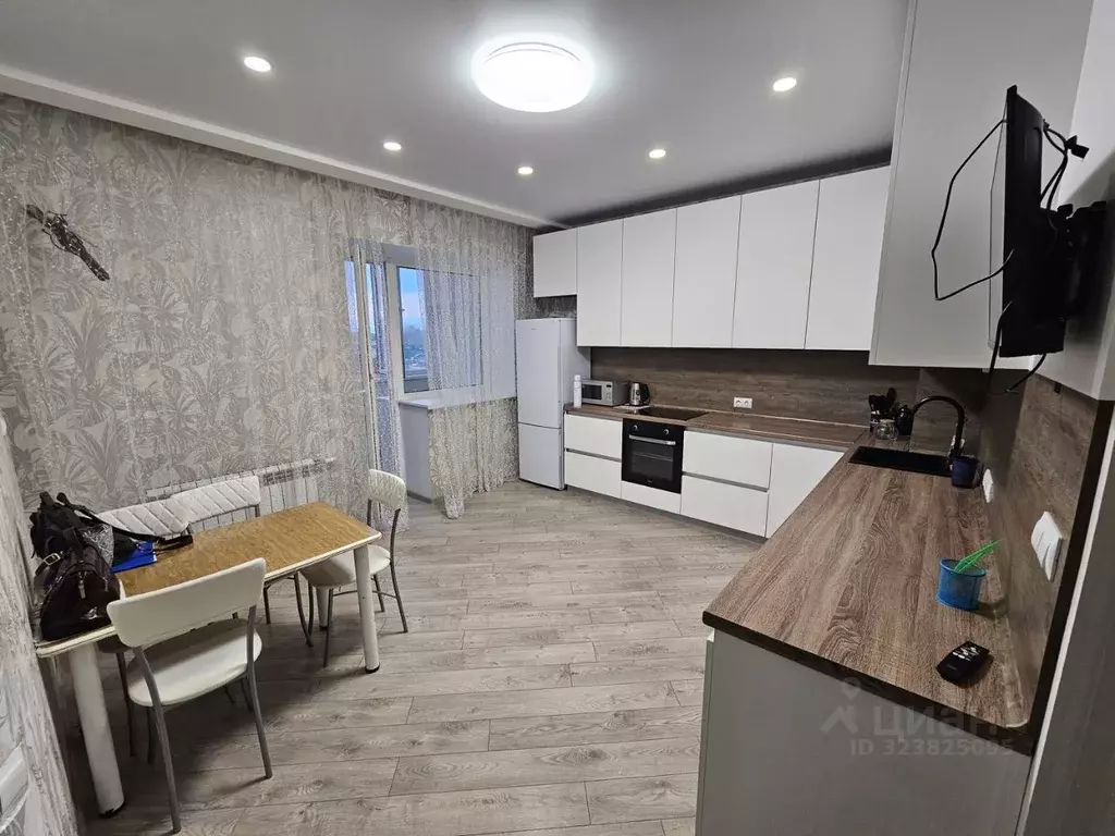 2-к кв. Омская область, Омск Октябрьская ул., 159 (72.0 м) - Фото 1