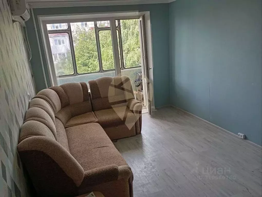 1-к кв. Белгородская область, Губкин просп. Горняков, 8 (30.0 м) - Фото 0