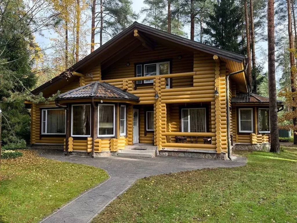 Дом в Ленинградская область, Приозерский район, пос. Сосново ул. ... - Фото 1