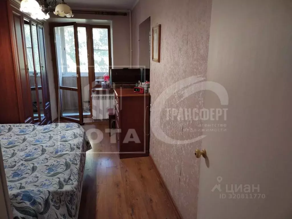 3-к кв. Воронежская область, Воронеж ул. Хользунова, 33 (55.8 м) - Фото 0