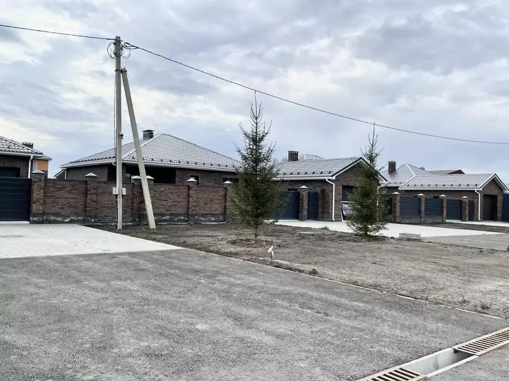 Коттедж в Омская область, Омск Верхнеднепровская ул. (200 м) - Фото 2