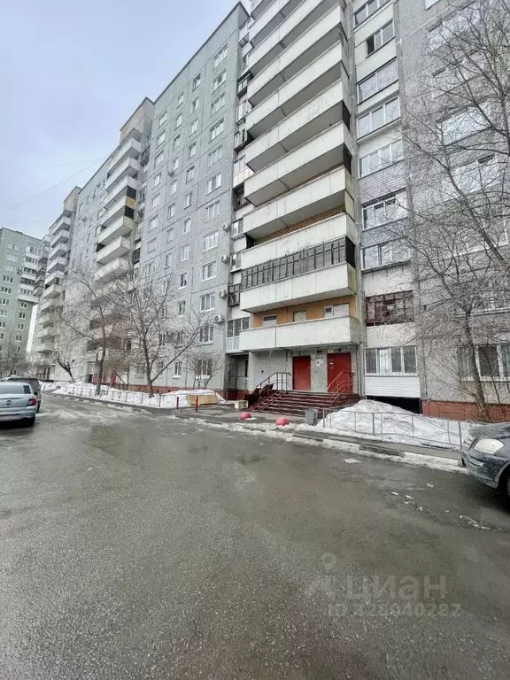 3-к кв. Омская область, Омск ул. Дианова, 18к1 (69.0 м) - Фото 1