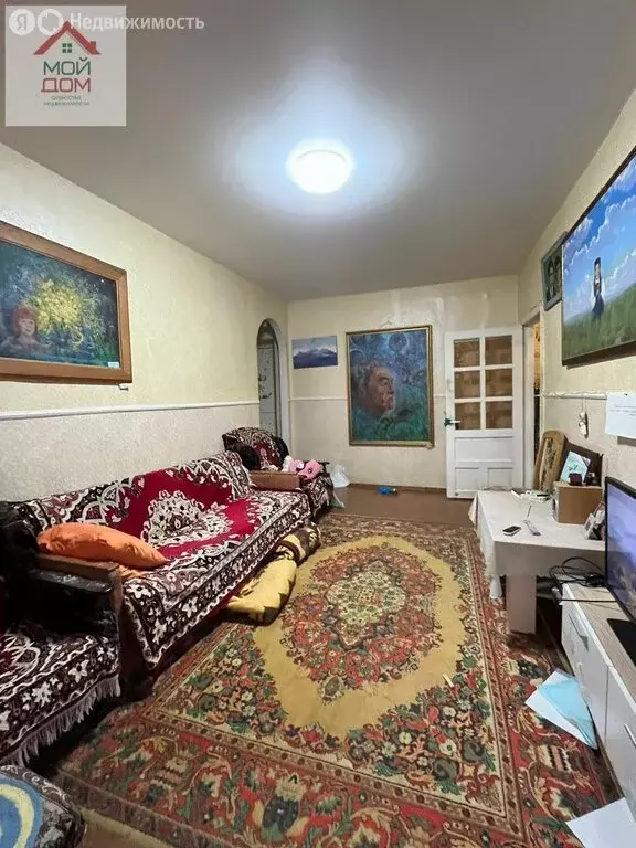 3-комнатная квартира: Элиста, улица А. Сусеева, 9 (55 м) - Фото 1