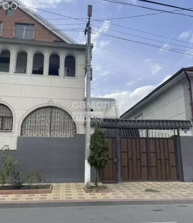 Дом в Нальчик, улица Настуева, 9 (380 м) - Фото 1