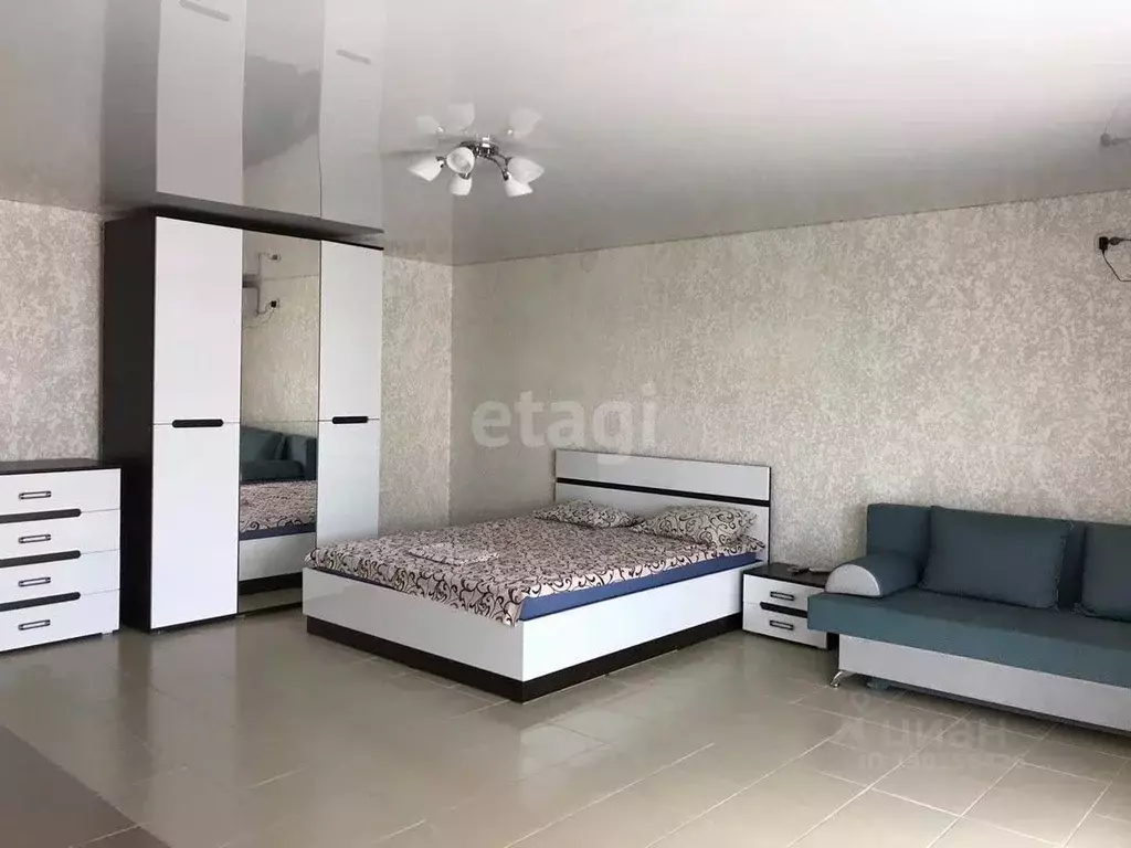 2-к кв. Крым, Феодосия ш. Керченское, 76 (69.7 м) - Фото 1